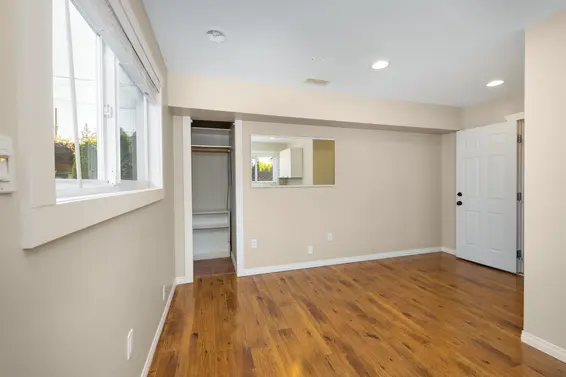 720 East 9Th Street, North Vancouver For Sale - image 32