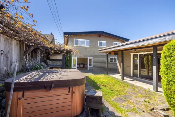 720 East 9Th Street, North Vancouver For Sale - image 36