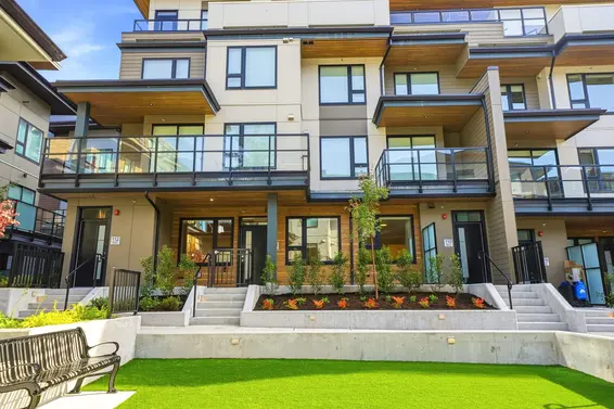 111 950 Lytton Street, North Vancouver
