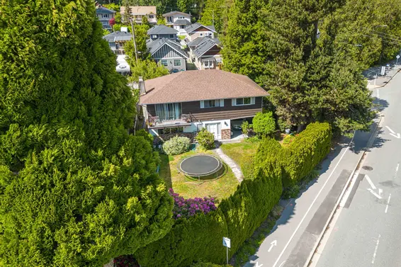2125 Boulevard Crescent, North Vancouver For Sale - image 2