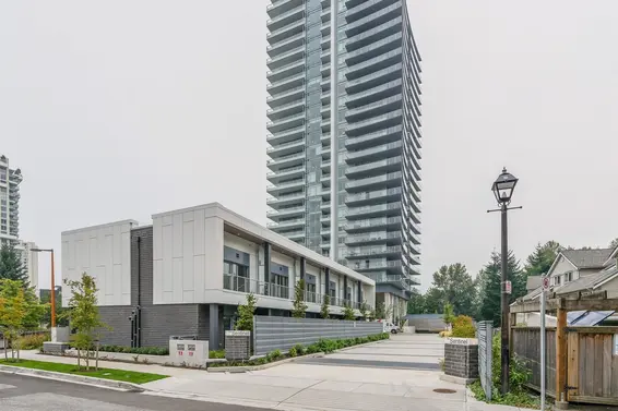 2203 200 Klahanie Court, West Vancouver