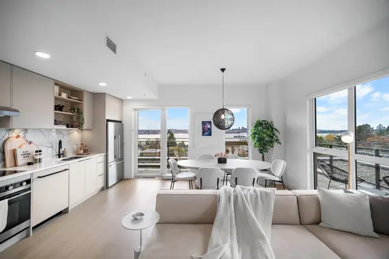 501 422 East 3rd Street, North Vancouver