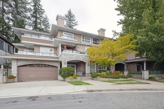 105 3151 Connaught Crescent, North Vancouver