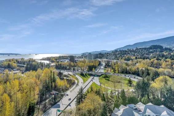 2205 200 Klahanie Court, West Vancouver