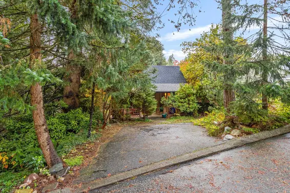 713 East St. James Road, North Vancouver