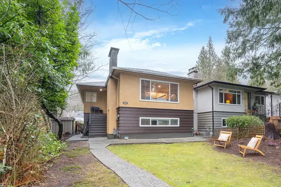 1068 Canyon Boulevard, North Vancouver For Sale - image 1