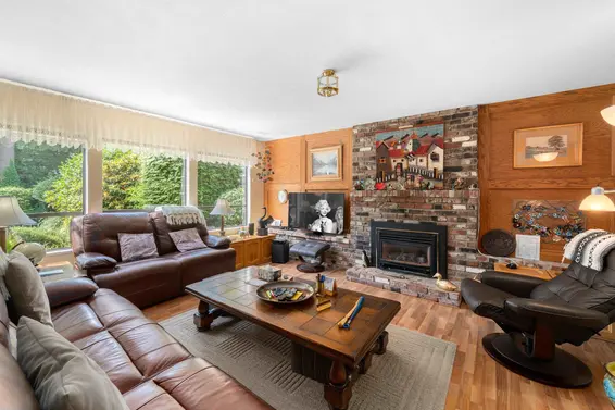 2515 Edgemont Boulevard, North Vancouver For Sale - image 35