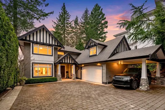 4081 Woodbury Avenue, North Vancouver