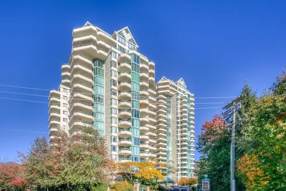 19A 328 Taylor Way, West Vancouver