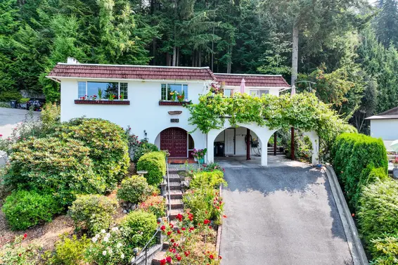 704 Maurelle Court, North Vancouver