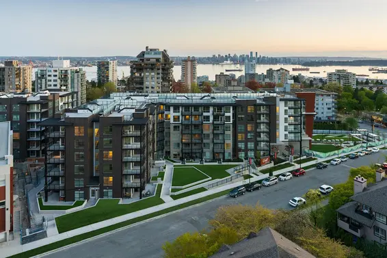 416 108 East 8th Street, North Vancouver