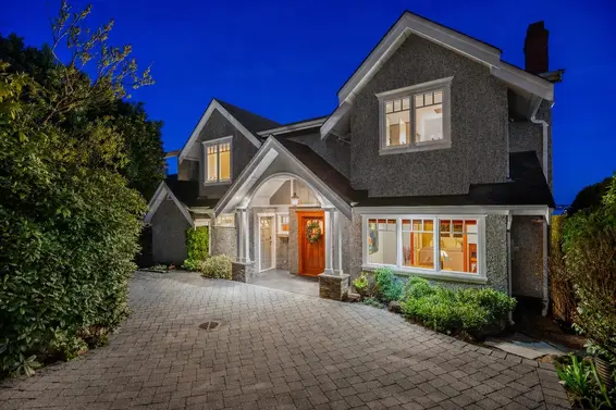 2374 Nelson Avenue, West Vancouver