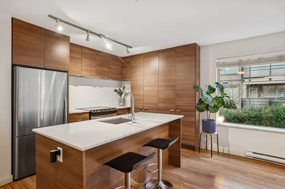 310 1673 Lloyd Avenue, North Vancouver