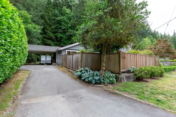 2256 Chapman Way, North Vancouver