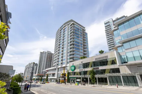 707 112 East 13th Street, North Vancouver