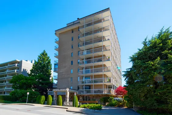 402 1390 Duchess Avenue, West Vancouver