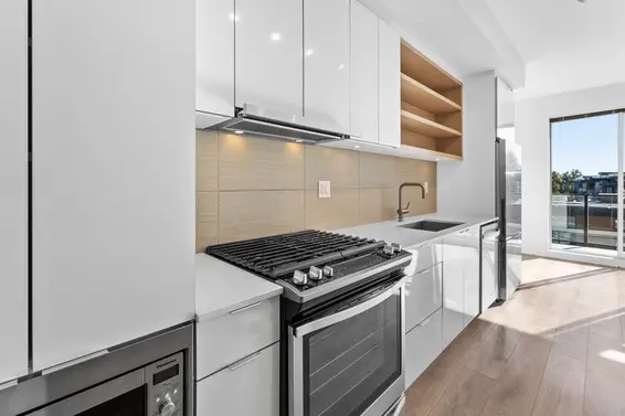 509 725 Marine Drive, North Vancouver