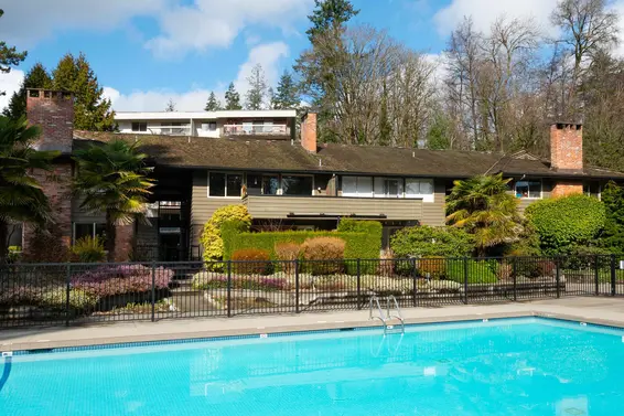 704 235 Keith Road, West Vancouver