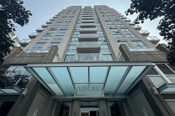 321 135 East 17th Street, North Vancouver