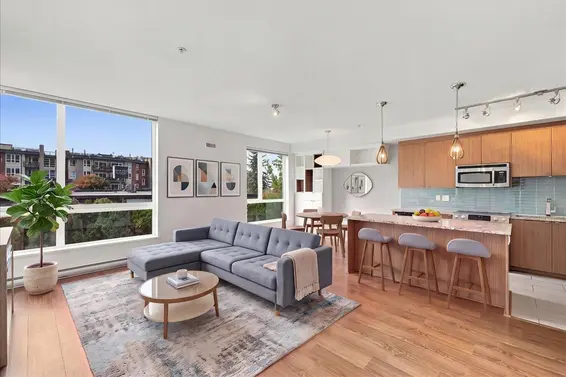 108 735 West 15th Street, North Vancouver