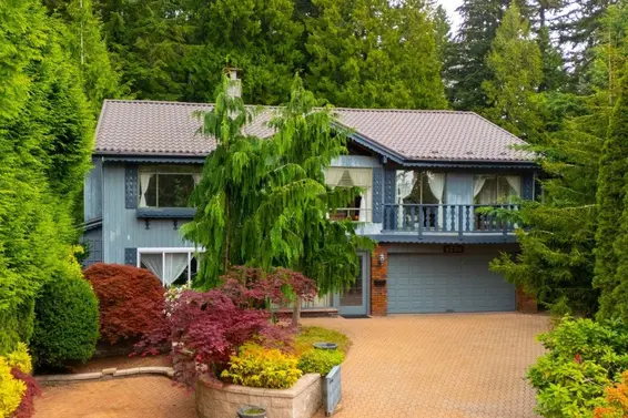 4786 Armour Court, North Vancouver