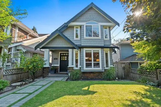 1375 Frederick Road, North Vancouver