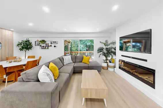 1270 Premier Street, North Vancouver