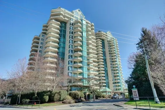 9E 328 Taylor Way, West Vancouver