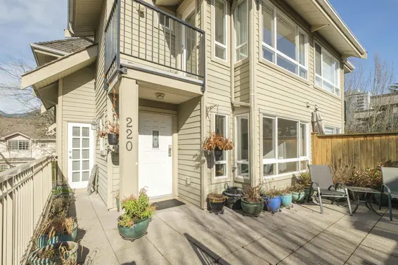 220 West 15th Street, North Vancouver For Sale - image 3