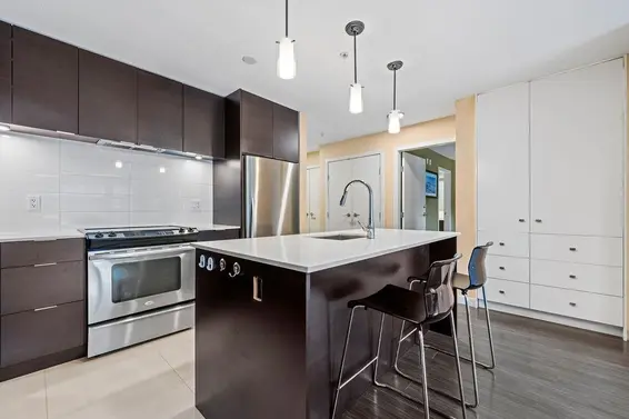 312 1679 Lloyd Avenue, Vancouver