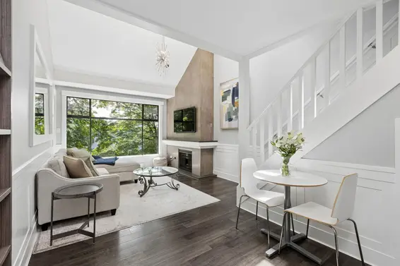 303 1702 Chesterfield Avenue, North Vancouver