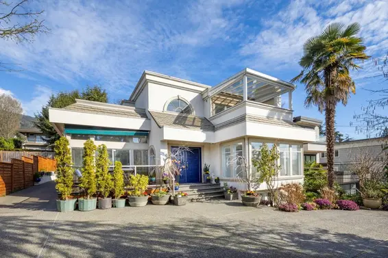 2541 Marine Drive, West Vancouver