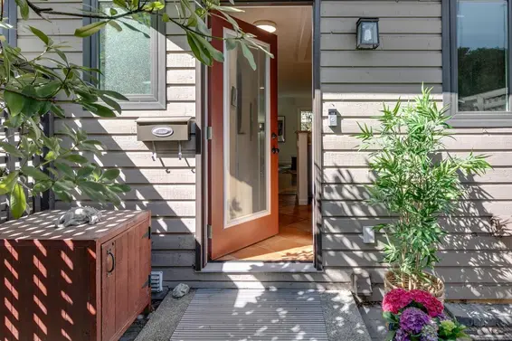 160 West 12th Street, North Vancouver