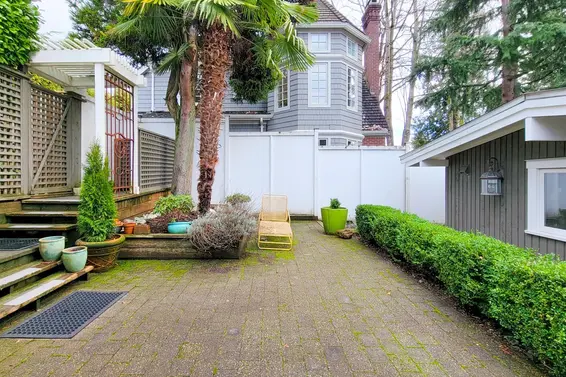 1355 Inglewood Avenue, West Vancouver For Sale - image 33