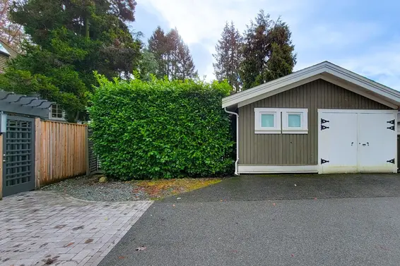 1355 Inglewood Avenue, West Vancouver For Sale - image 35