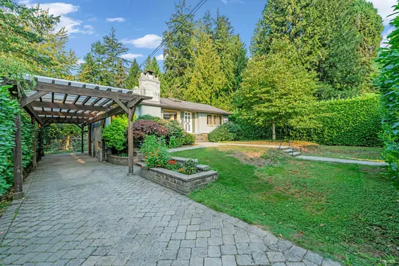 1185 13Th Street, West Vancouver For Sale - image 4