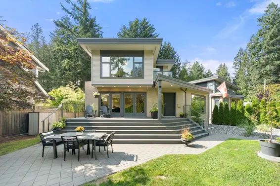 2025 Mackay Avenue, North Vancouver