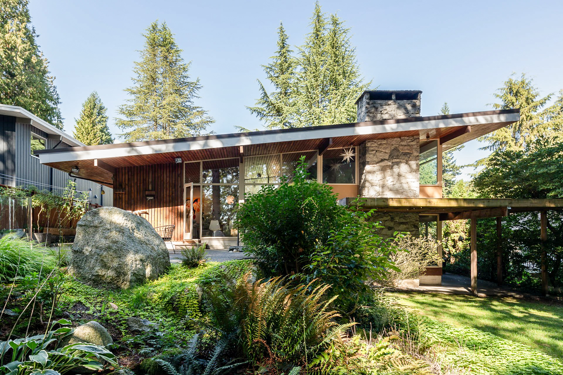 info on west coast modern homes in North Vancouver and west vancouver, for sale - news image 1